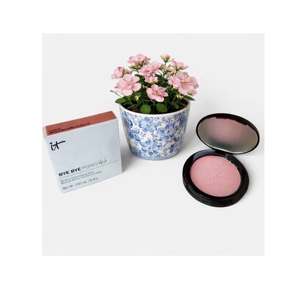 IT Cosmetics Bye Bye Pores Blush Carefree Natural Mauve